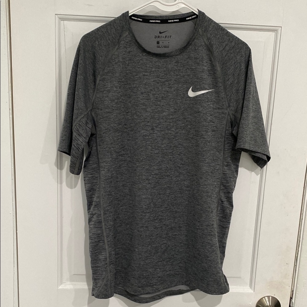 Nike Men's Gray Dri-FIT Shirt